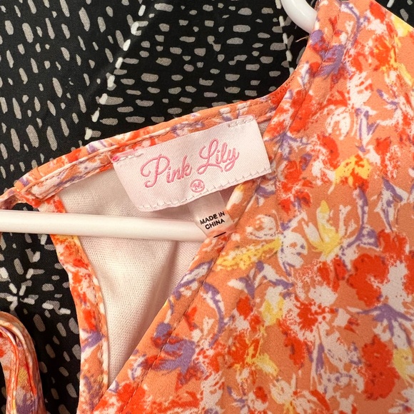 Pink Lily I Keep Hoping Coral Romper size M - ONLY WORN ONCE LIKE NEW - Picture 6 of 6